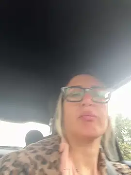 Snapshot of casalinga88 chatting on November 16, 11:49 am casalinga88 online show from November 16, 11:49 am