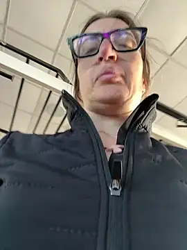 Snapshot of casalinga88 chatting on November 19, 7:19 am casalinga88 online show from November 19, 7:19 am