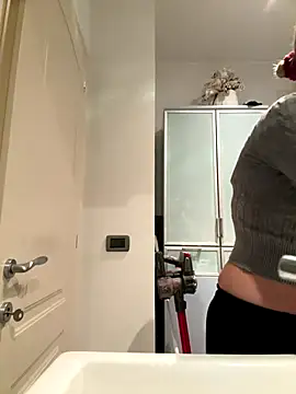 Snapshot of casalinga88 chatting on November 19, 7:47 pm casalinga88 online show from November 19, 7:47 pm