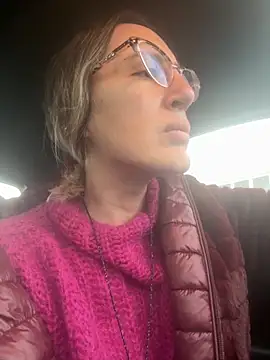 Snapshot of casalinga88 chatting on December 3, 7:16 am casalinga88 online show from December 3, 7:16 am