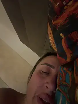 casalinga88 online show from February 12, 6:41 am