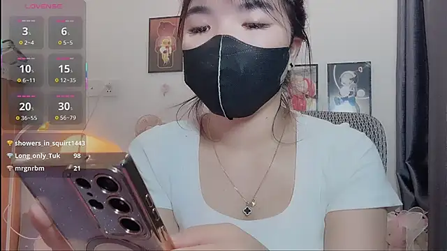 Snapshot of Berrysweet_68 chatting on March 8, 10:43 am Berrysweet 68 online show from March 8, 10:43 am