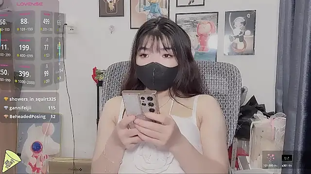 Snapshot of Berrysweet_68 chatting on March 14, 10:39 am Berrysweet 68 online show from March 14, 10:39 am