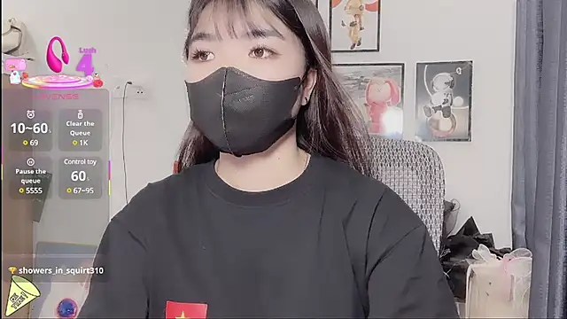 Snapshot of Berrysweet_68 chatting on March 15, 1:18 pm Berrysweet 68 online show from March 15, 1:18 pm