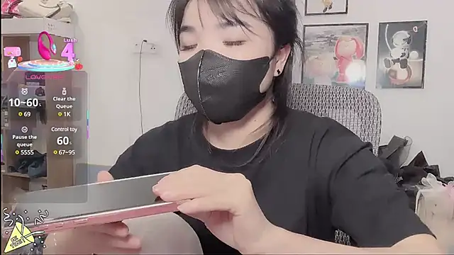 Snapshot of Berrysweet_68 chatting on March 16, 3:17 pm Berrysweet 68 online show from March 16, 3:17 pm