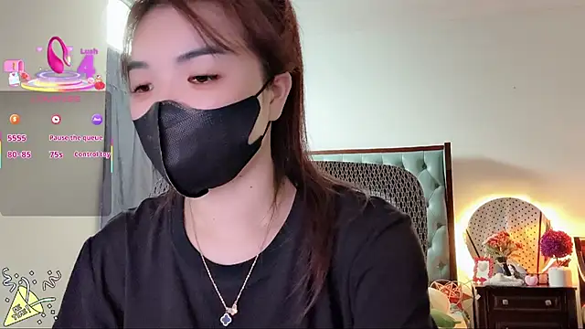 Snapshot of Berrysweet_68 chatting on October 9, 6:44 am Berrysweet 68 online show from October 9, 6:44 am