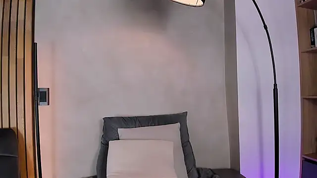 honeyhot69   online show from January 8, 2:25 pm