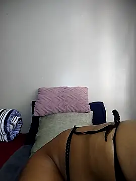 Snapshot of Curvy_sluty chatting on February 28, 5:48 am Curvy sluty online show from February 28, 5:48 am