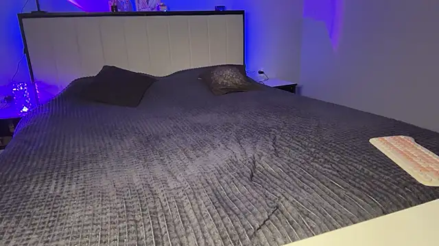 KristalNight online show from December 16, 1:22 pm