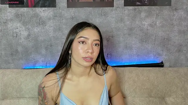 megan bluee23 online show from March 10, 6:13 pm