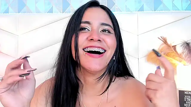 Brenda Garcia online show from February 25, 3:31 am