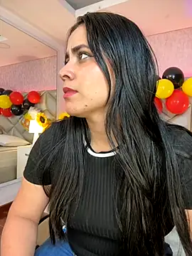 Brenda Garcia online show from October 1, 9:32 pm