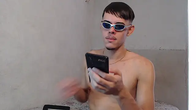 MicaelRian69 online show from October 25, 2:13 pm