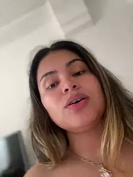 Snapshot of melanny10 chatting on January 17, 2:28 pm melanny10 online show from January 17, 2:28 pm