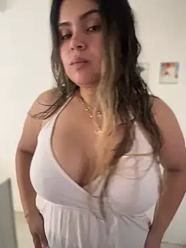 Snapshot of melanny10 chatting on February 14, 11:42 am melanny10 online show from February 14, 11:42 am