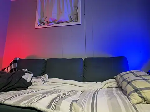 Snapshot of mouser21212 chatting on January 14, 4:08 pm mouser21212 online show from January 14, 4:08 pm