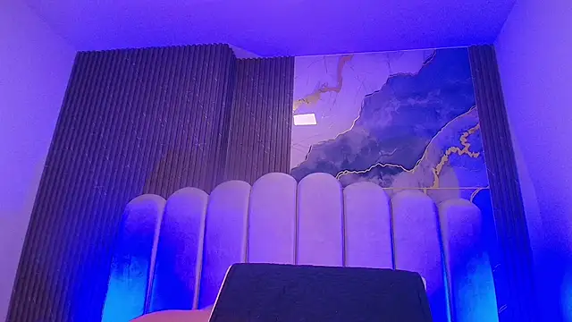 hot dione online show from January 15, 7:17 pm