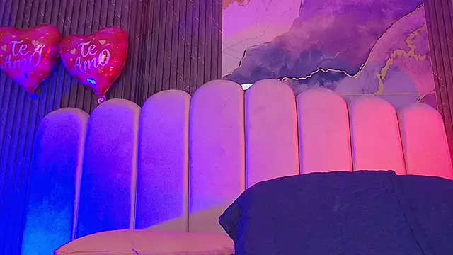 hot dione online show from February 20, 7:14 pm