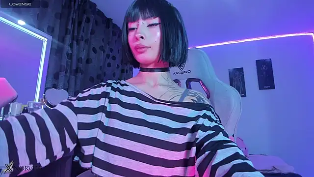 satanbabee online show from September 29, 11:20 pm