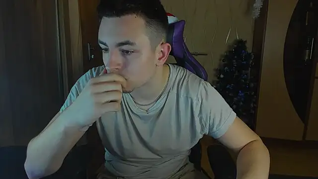 Snapshot of bigmark033 chatting on January 10, 1:41 pm bigmark033 online show from January 10, 1:41 pm