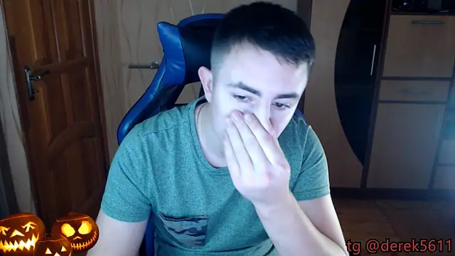 Snapshot of bigmark033 chatting on October 31, 11:28 pm bigmark033 online show from October 31, 11:28 pm