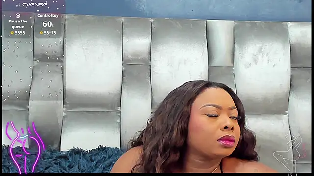 Snapshot of CamilaBenitez chatting on September 21, 8:54 pm CamilaBenitez online show from September 21, 8:54 pm