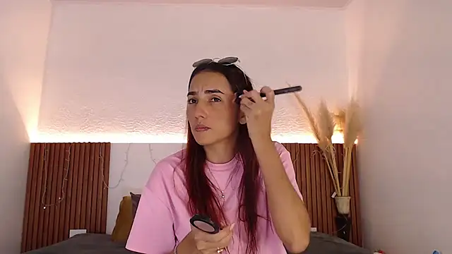 Snapshot of Dakotagloss chatting on December 26, 9:15 pm Dakotagloss online show from December 26, 9:15 pm