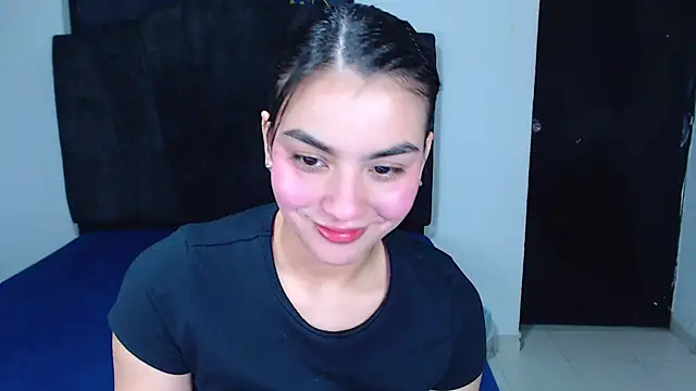 Ariel Zeo1 online show from April 4, 7:44 pm