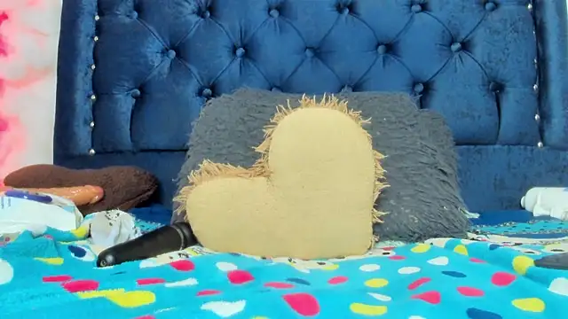 alice love052 online show from March 6, 5:35 am