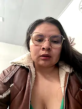 alice love052 online show from October 4, 5:44 pm