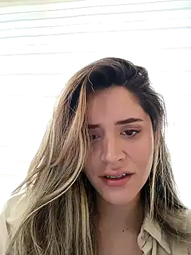 Snapshot of maliciaworld chatting on December 4, 8:40 pm maliciaworld online show from December 4, 8:40 pm