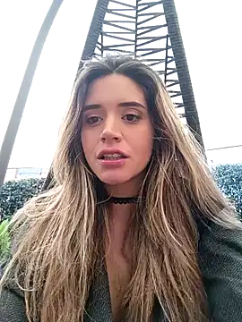 Snapshot of maliciaworld chatting on December 10, 5:33 pm maliciaworld online show from December 10, 5:33 pm