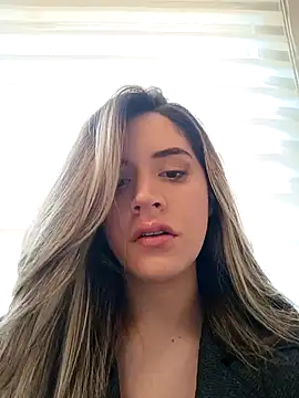 Snapshot of maliciaworld chatting on December 11, 9:01 pm maliciaworld online show from December 11, 9:01 pm