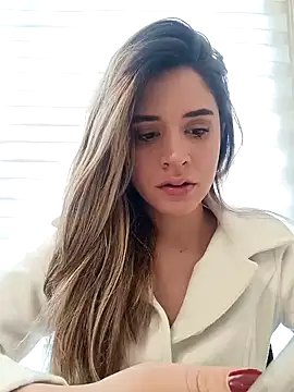 Snapshot of maliciaworld chatting on December 13, 6:59 pm maliciaworld online show from December 13, 6:59 pm