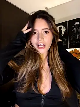 Snapshot of maliciaworld chatting on October 21, 1:39 am maliciaworld online show from October 21, 1:39 am