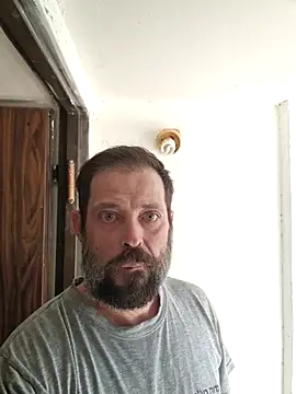 Snapshot of zefside42 chatting on November 2, 12:18 pm zefside42 online show from November 2, 12:18 pm