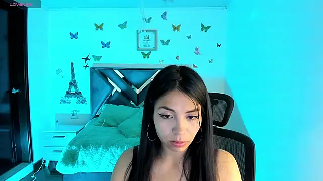 Snapshot of Aylinn_diaz chatting on December 4, 11:35 pm Aylinn diaz online show from December 4, 11:35 pm
