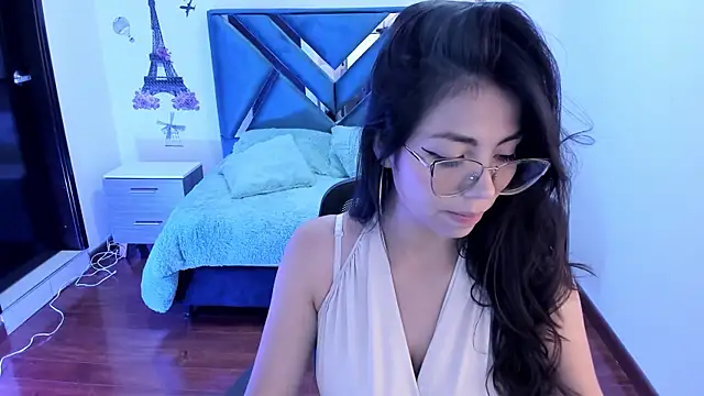 Snapshot of Aylinn_diaz chatting on January 13, 1:17 pm Aylinn diaz online show from January 13, 1:17 pm