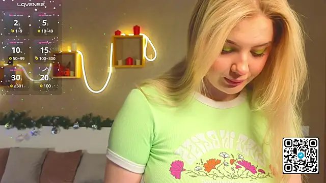 Snapshot of oliviabr0wn0 chatting on February 2, 2:06 am oliviabr0wn0 online show from February 2, 2:06 am