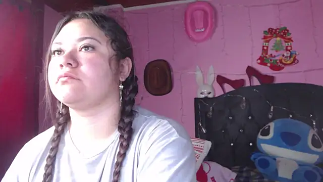 Snapshot of NikkiRous_ chatting on February 4, 2:10 pm NikkiRous online show from February 4, 2:10 pm