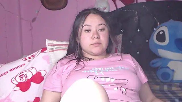 Snapshot of NikkiRous_ chatting on February 21, 3:43 pm NikkiRous online show from February 21, 3:43 pm