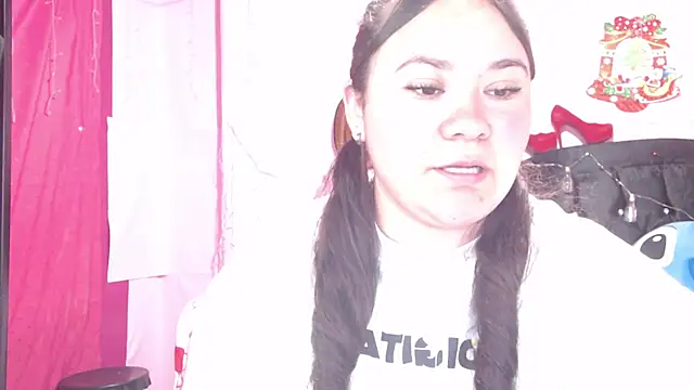 Snapshot of NikkiRous_ chatting on February 24, 12:48 pm NikkiRous online show from February 24, 12:48 pm