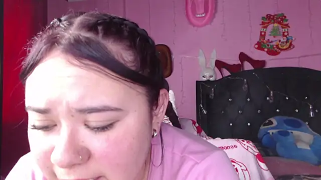 Snapshot of NikkiRous_ chatting on March 14, 6:50 pm NikkiRous online show from March 14, 6:50 pm