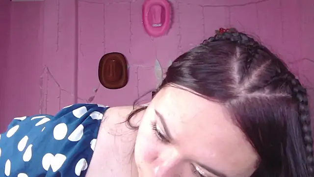 Snapshot of NikkiRous_ chatting on March 20, 3:36 pm NikkiRous online show from March 20, 3:36 pm