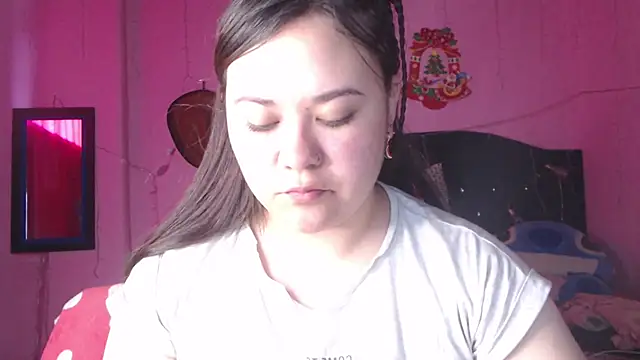 Snapshot of NikkiRous_ chatting on October 19, 2:07 pm NikkiRous online show from October 19, 2:07 pm