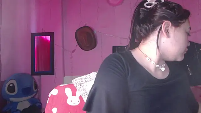 Snapshot of NikkiRous_ chatting on November 4, 1:10 pm NikkiRous online show from November 4, 1:10 pm