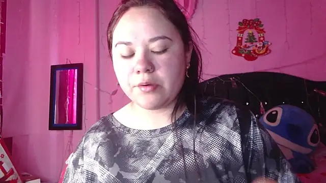 Snapshot of NikkiRous_ chatting on November 17, 2:45 pm NikkiRous online show from November 17, 2:45 pm