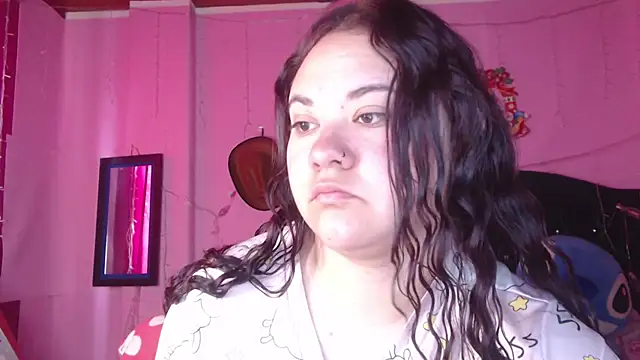 Snapshot of NikkiRous_ chatting on November 18, 2:10 pm NikkiRous online show from November 18, 2:10 pm