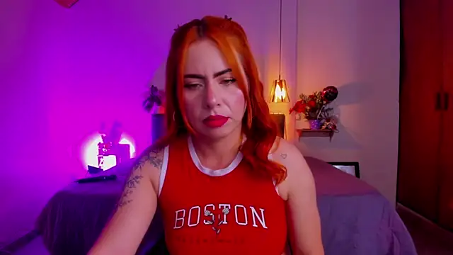 Snapshot of Dulce_charlottee chatting on February 6, 7:29 pm Dulce charlottee online show from February 6, 7:29 pm