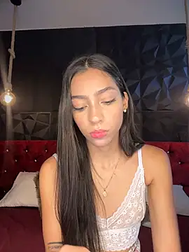 Snapshot of Ema_azel chatting on December 18, 1:34 pm Ema azel online show from December 18, 1:34 pm